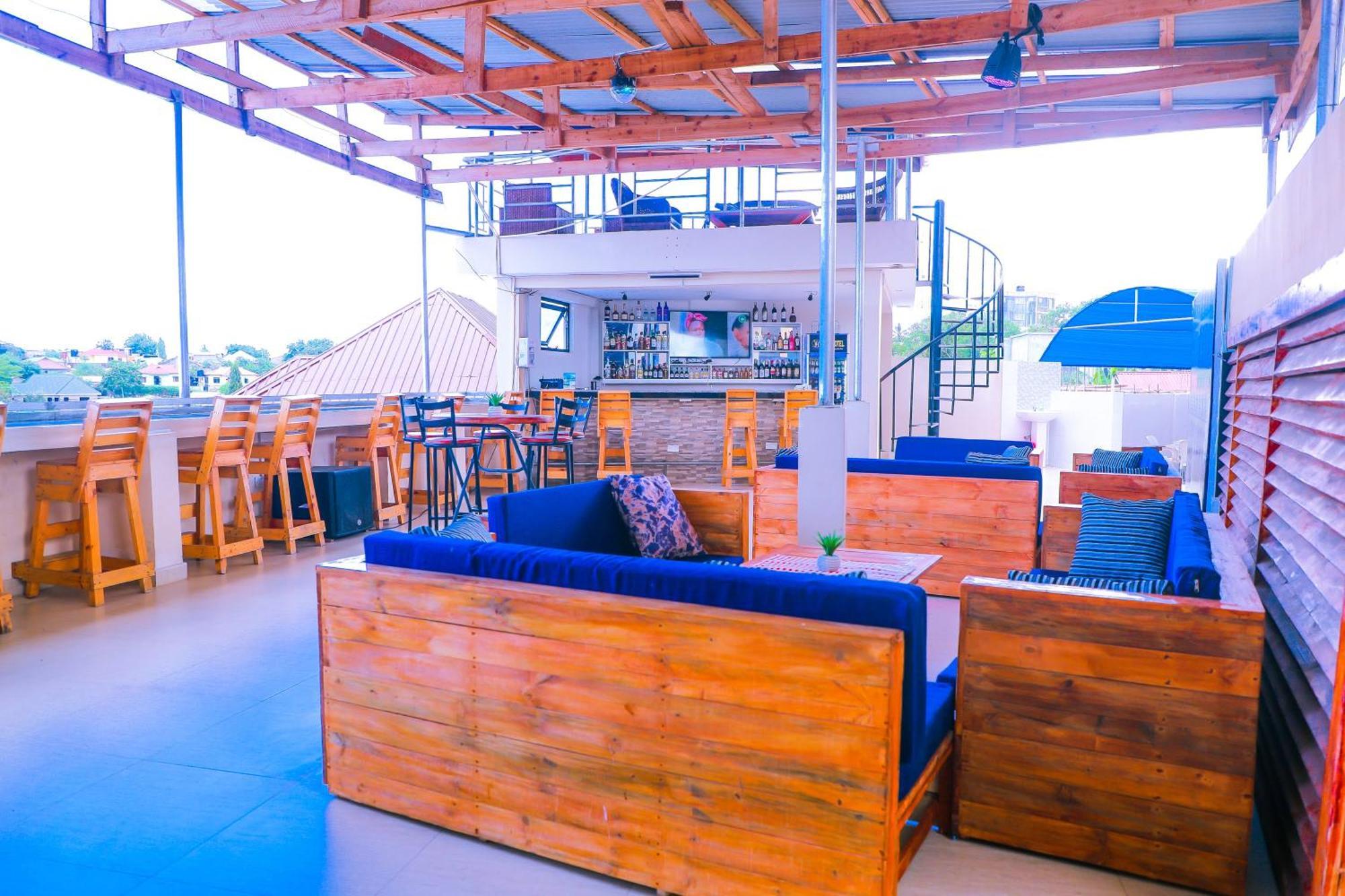 Vose Hotel & Spa Dar Es Salaam Esterno foto